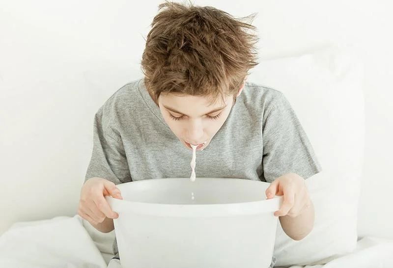 Sintomas, consequências e métodos de primeiros socorros do envenenamento por isopropanol