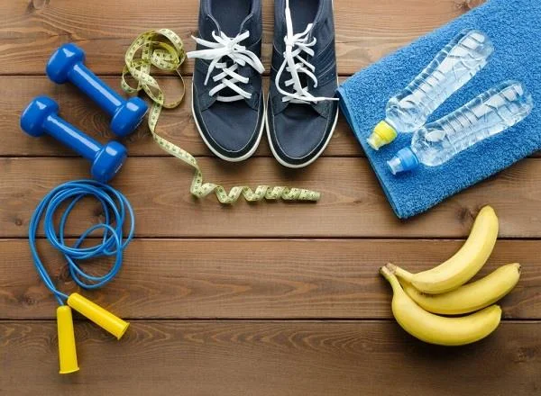 È buono mangiare le banane e bere il latte in combinazione?